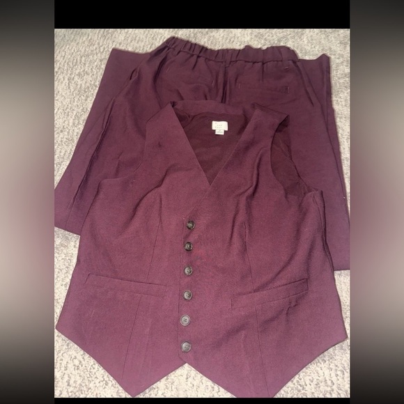 A New Day Women’s Red  Vest Tank Top M Front Buttons Bottom 4 - Picture 1 of 7